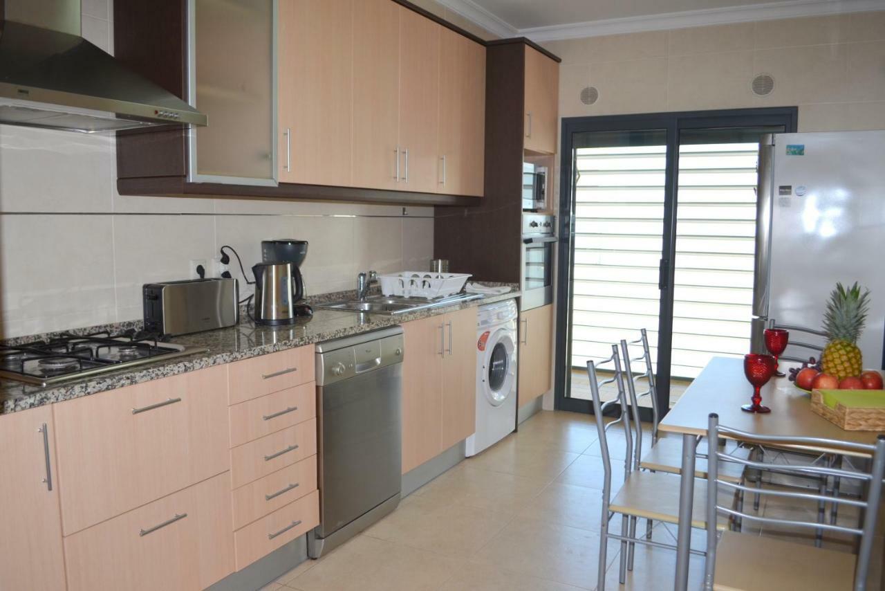 Marina Beach Apartment Лагос Екстериор снимка
